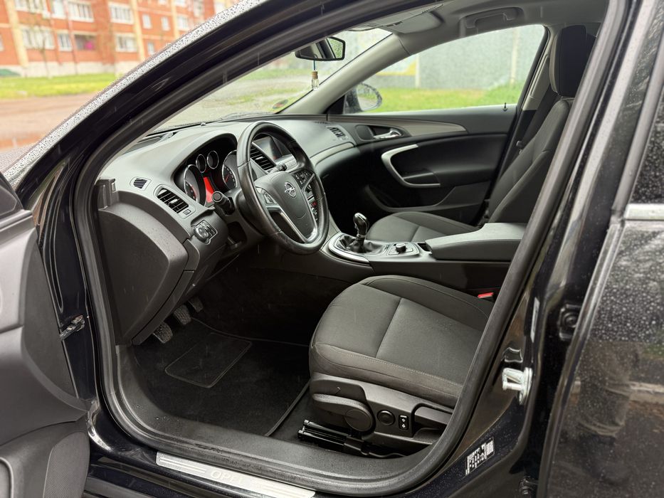 Opel Insignia з Німеччини Розмитнена