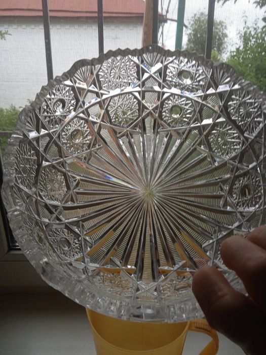 Продам вазу хрустадьную