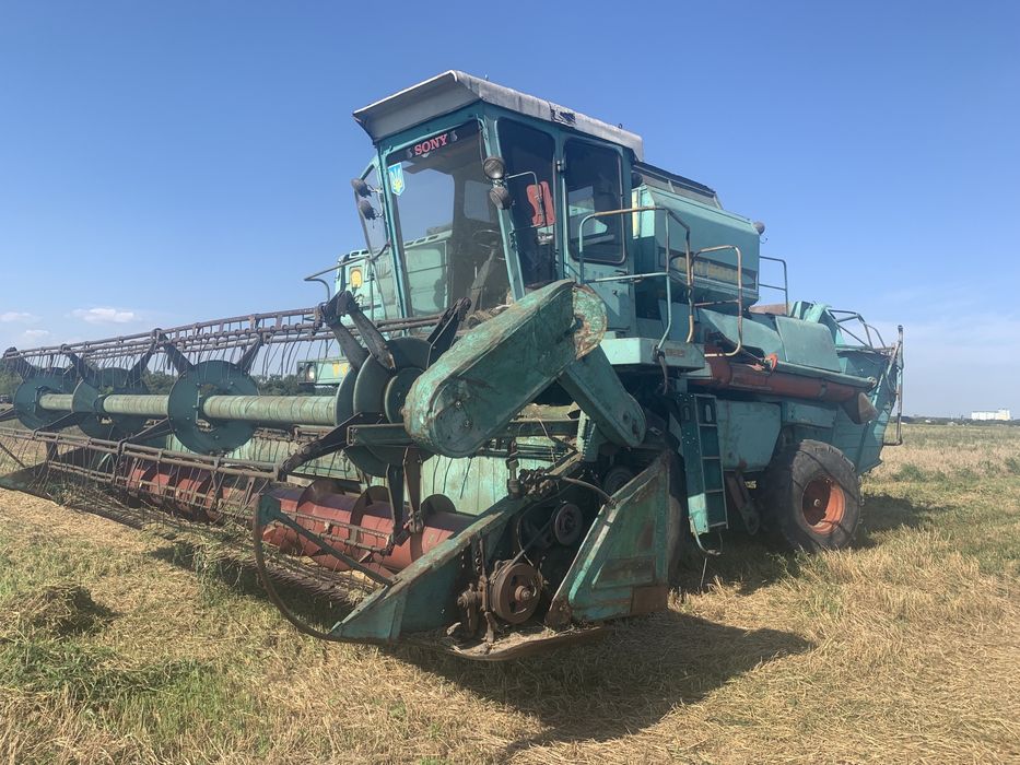 Комбайн Дон 1500Б