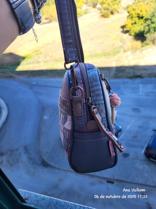 Carteira Tira Colo Nova