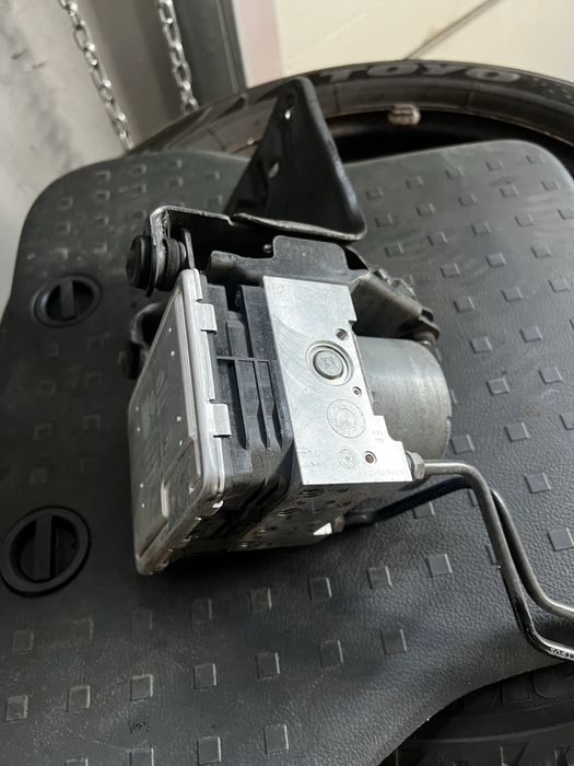 Блок абс 7E0907379Q Caddy T5 помпа абс ABS Кадди Т5 7E5614517B