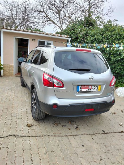 Nissan qashqai DCI  em bom estado geral se for necessário posso enviar mais fotos