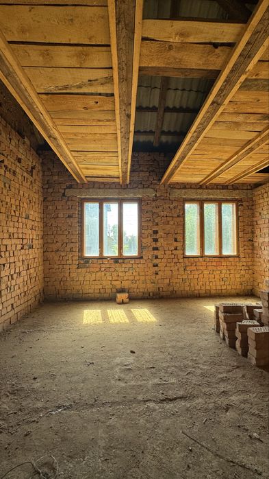 Будинок, м. Заставна ,202м2, після будівництва,2 поверхи
