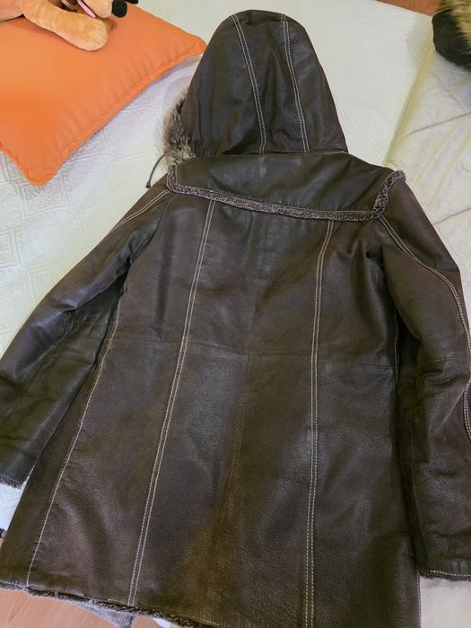 Casaco em pele castanho