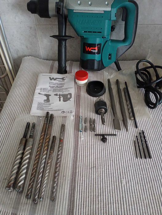 máq.  furar e demolir rebarbadoras compressores pist. de pintura etc.