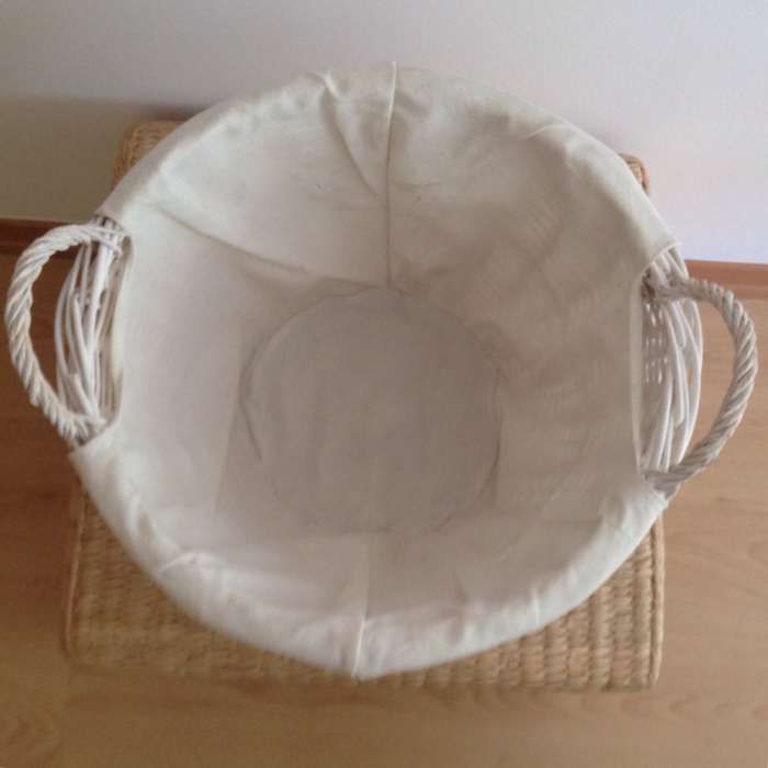 2 Cestos palhinha brancos Zara Home Novos, cabides veludo