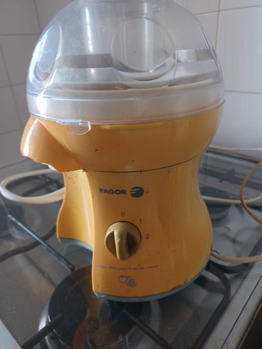 Máquina de sumos Fagor