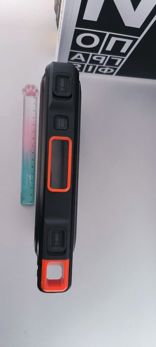 потужний powerbank + ліхтарик