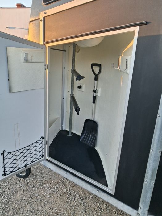 Przyczepa dla koni Boeckmann Duo R Podłoga ALUMINIOWA