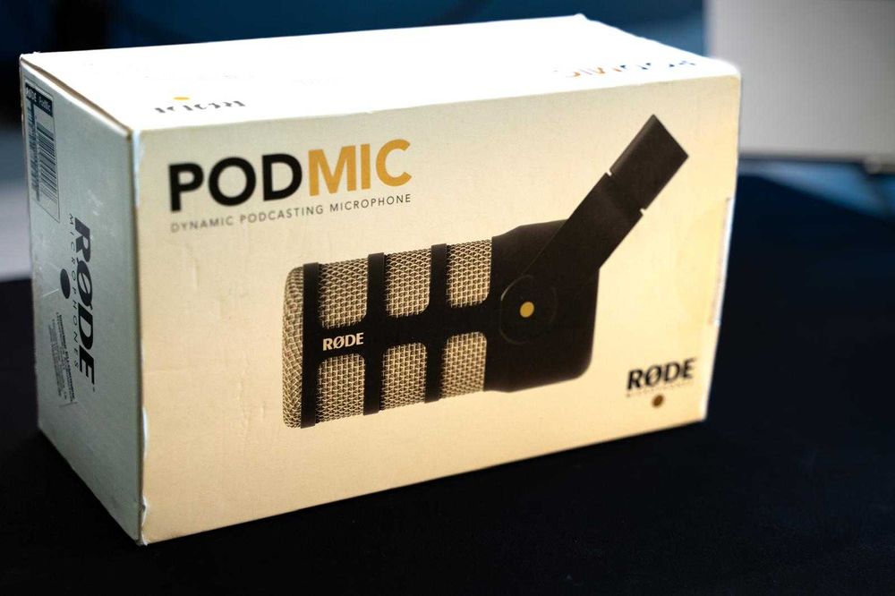 Rode PodMic – Microfone Dinâmico para Podcast/Streaming