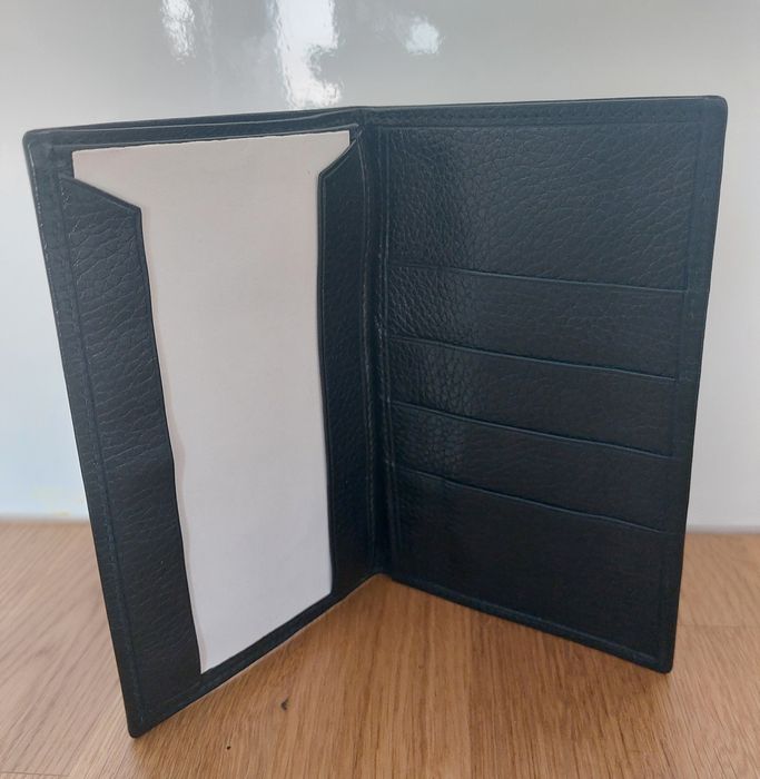 Carteira para cheques e cartões