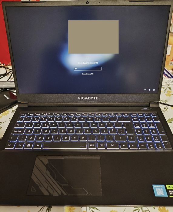 Vendo portátil gaming em bom estado e totalmente funcional, GIGABYTE G5 KF.
(Preço negociável)