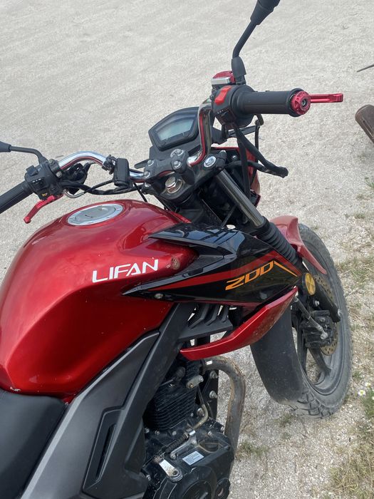 Lifan JR200.