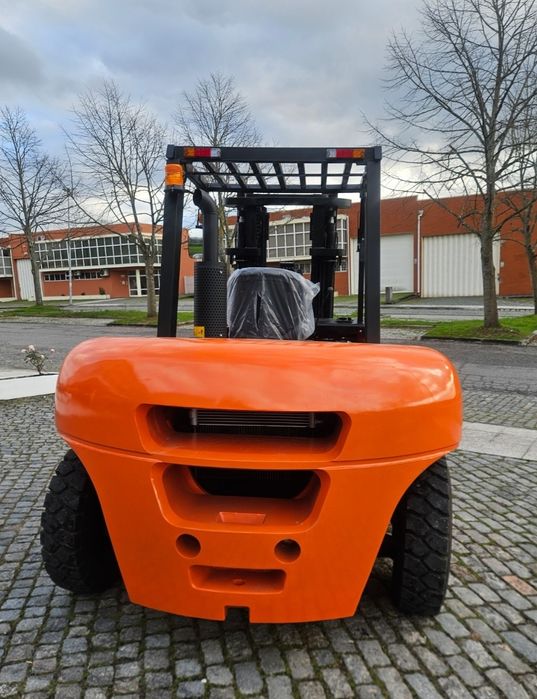 Empilhador diesel novo 7.000 Kg