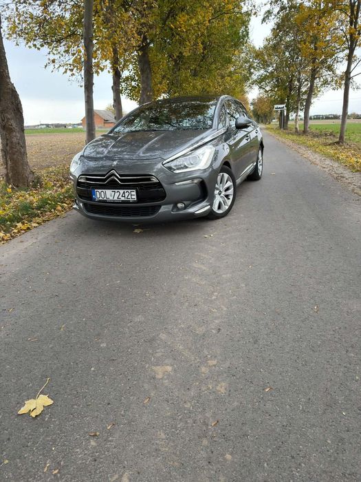 DS Automobiles DS 5