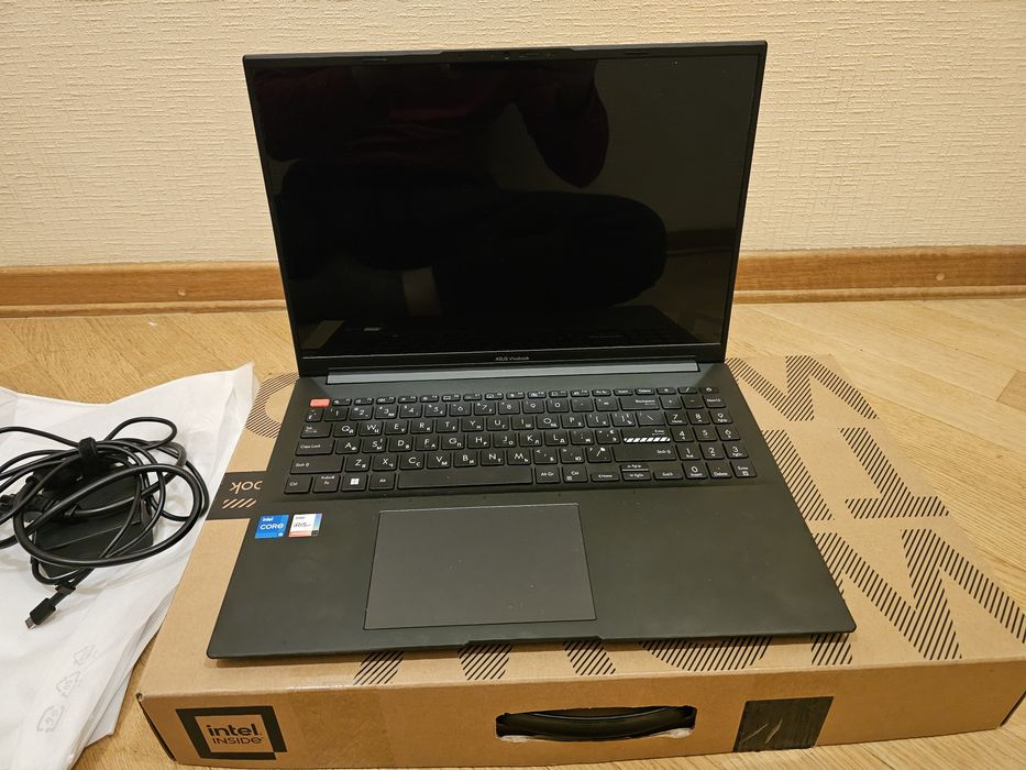 ASUS VIVOBOOK S16X продам ноут на запчастини