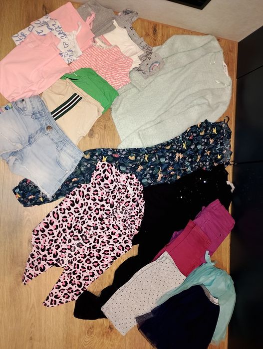 Paka ubrań 122-128 dziewczynka