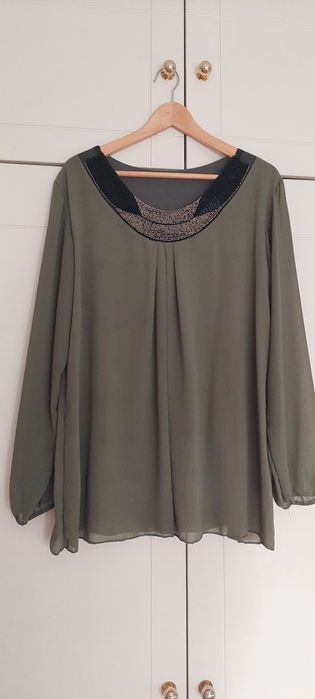 Blusa NOvA verde seco missangas brilhantes