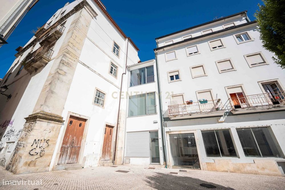 For Sale | 3-Storey Building, Terreiro da Erva – Historic Centre of Coimbra