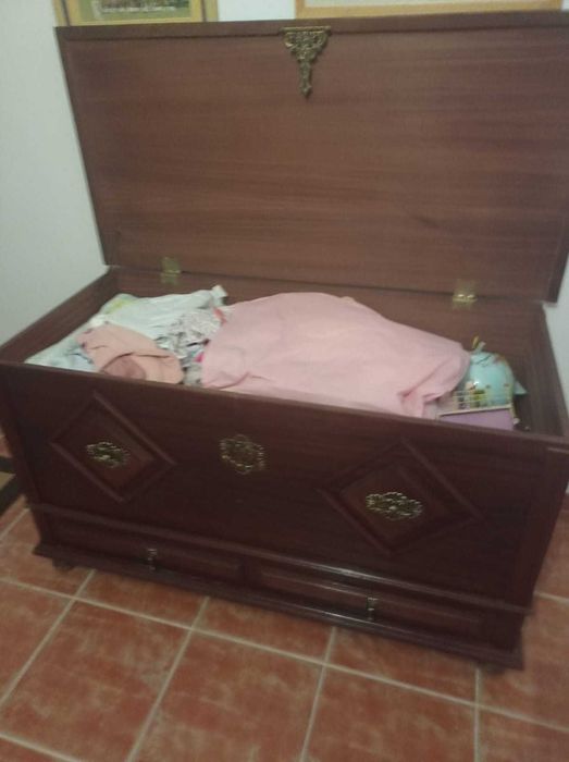 Duas arcas de enxuval