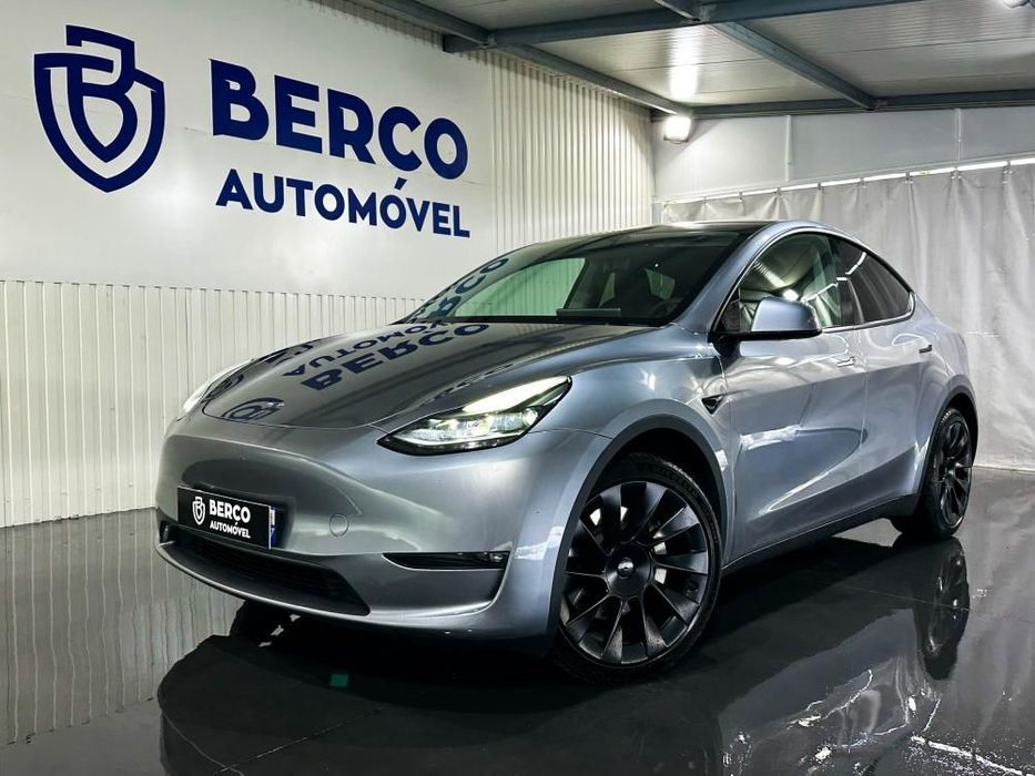 Tesla Model Y Long Range Dual Motor AWD