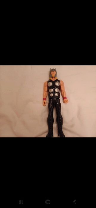 Figurka kolekcjonerska Avengers tytan Thor -30cm
