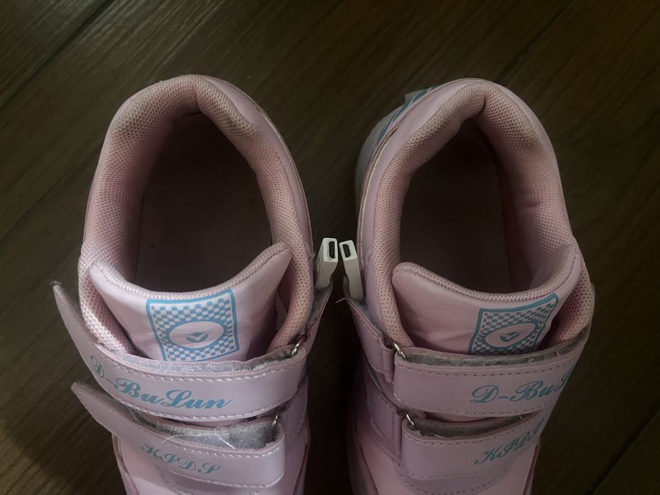 Buty rolki świecące 35