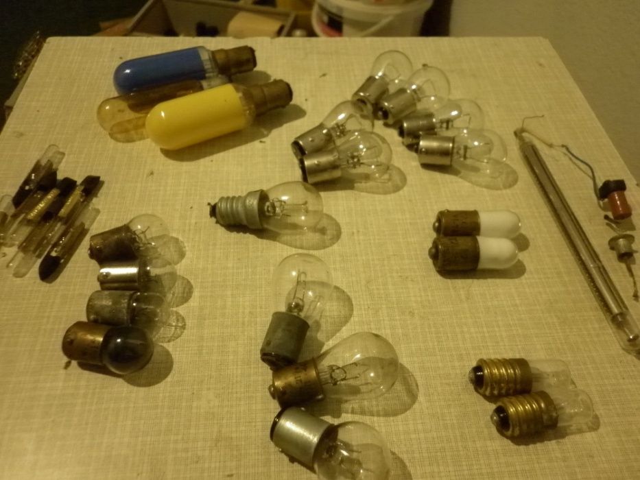 Лампочки для авто, техники, приборов, гирлянд