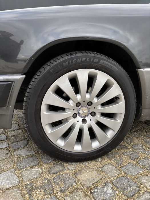 Mercedes-Benz W124 Classe-E 200D