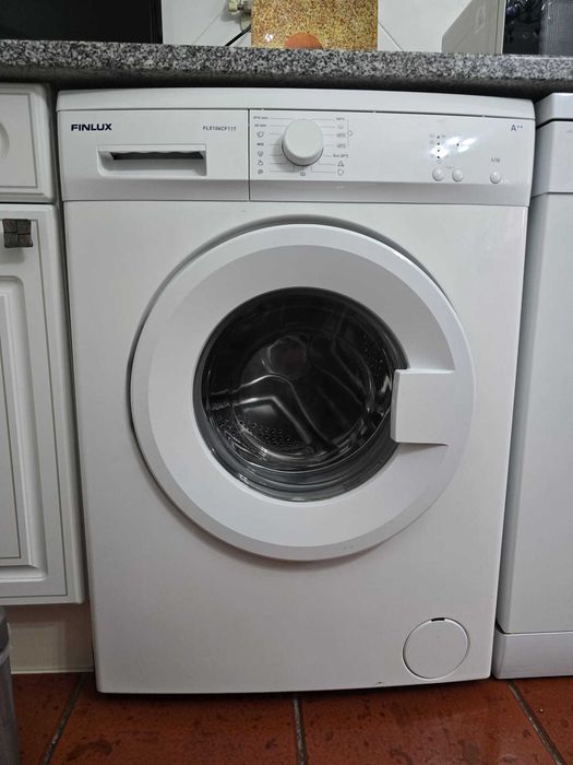 Maquina de lavar roupa