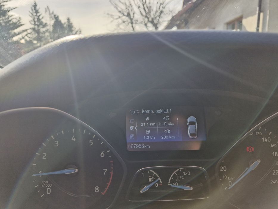 Sprzedam Forda Focusa z 2018, 1,6 benzyna, 68 tys.