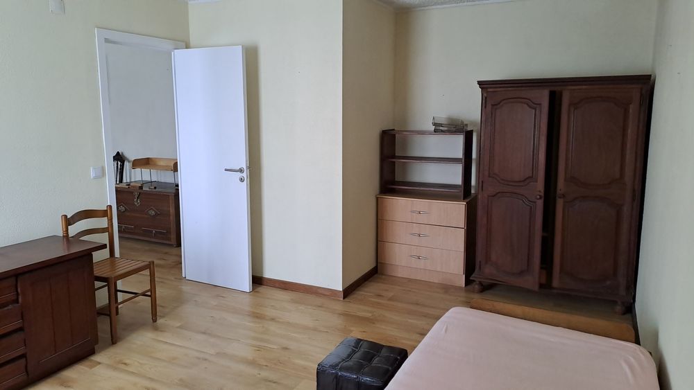 Espaço com 50m2 e WC com água quente