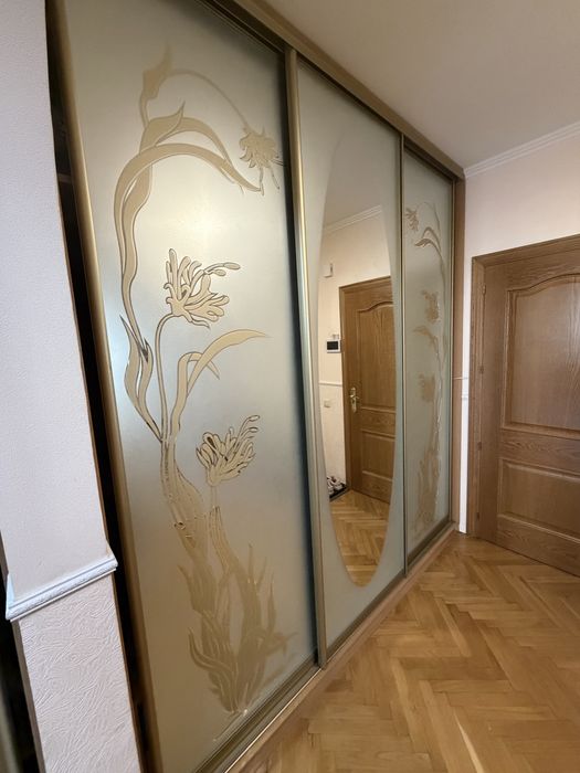 Продам шафи купе, ідеальний стан