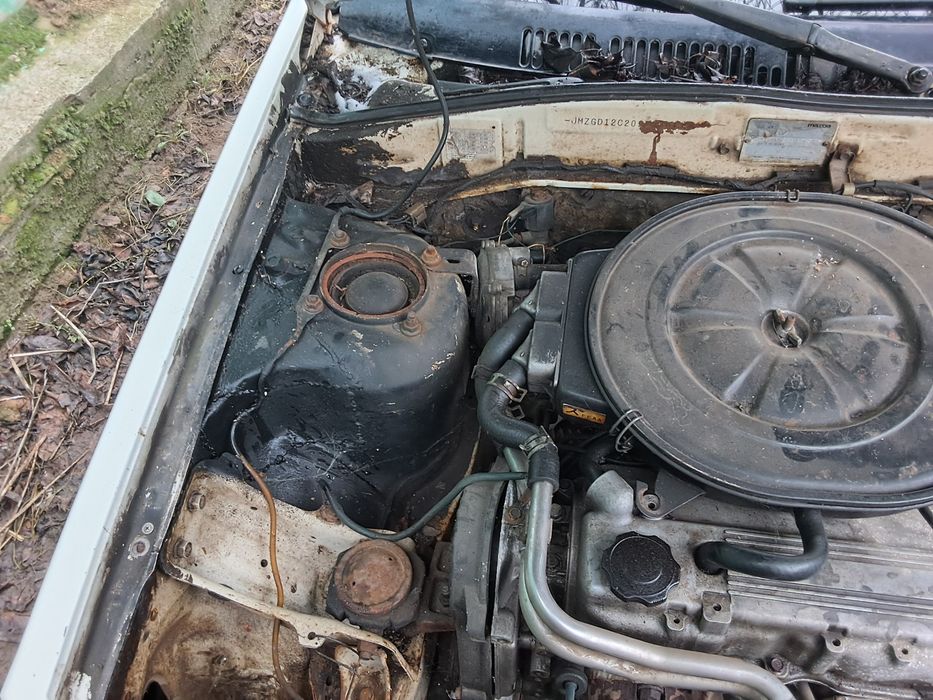 Мазда 626 1988 года