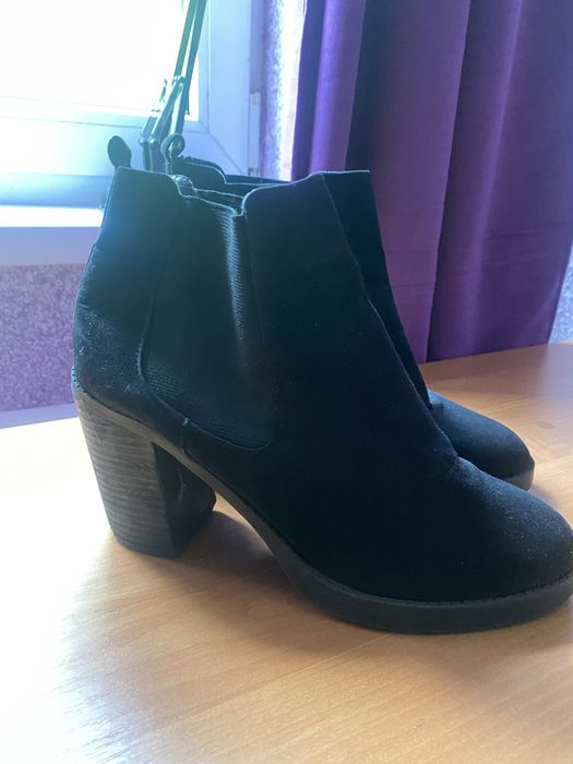 Замшеве демі взуття