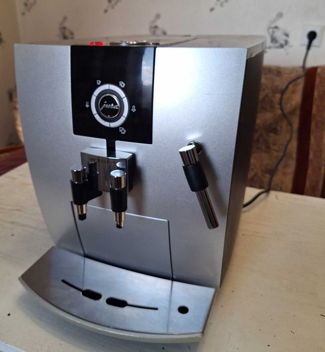 Кавомашина Jura J5 black б/у Після повного то!