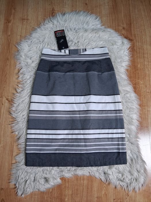 Nowa z metką elegancka spódnica damska rozmiar S 36