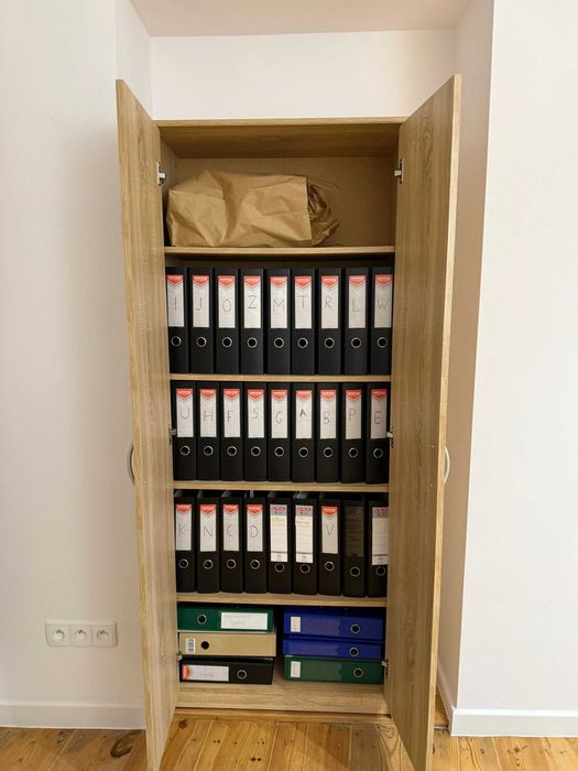 Szafy drewniane do biura