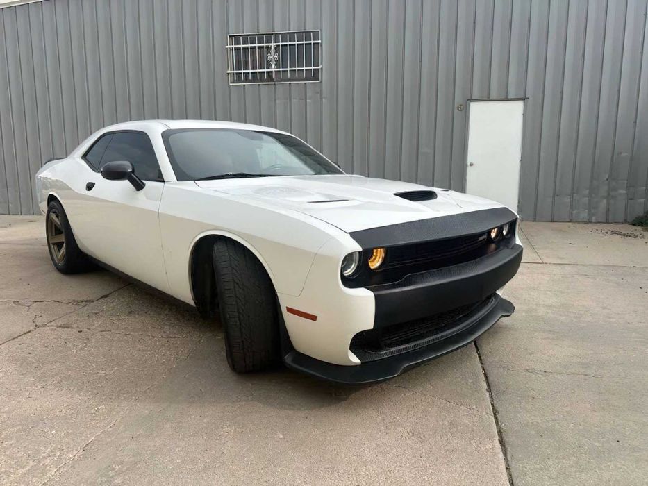 Dodge Challenger Srt Hellcat      2017