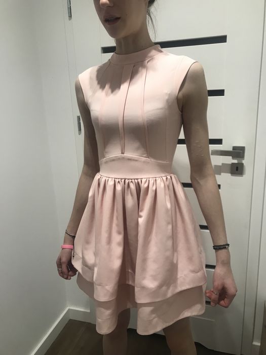 Sukienka elegancka, XS, pudrowy róż na komunię, wesele