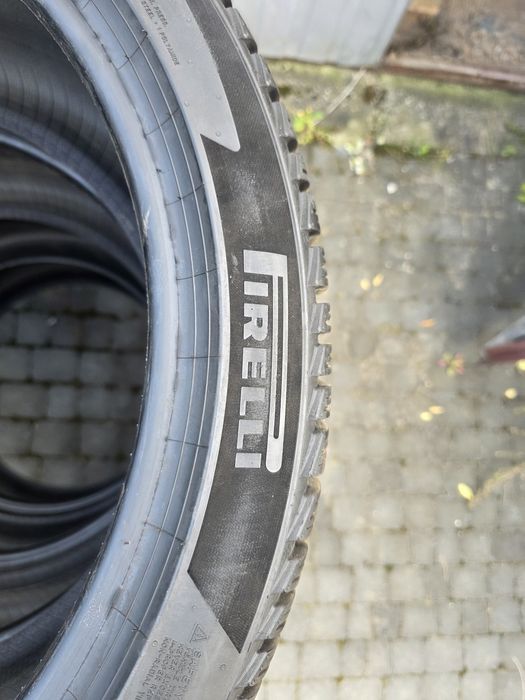 Pirelli 285/35/20  P Zero Winter 2