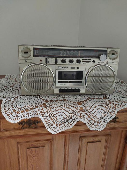 Radiomagnetofon Sharp GF-5757 z lat 80-tych