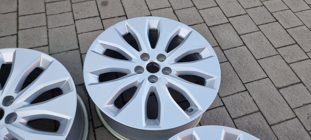 Felgi 18" Aluminiowe Jaguar F-Face E-Pace oryginał czujniki