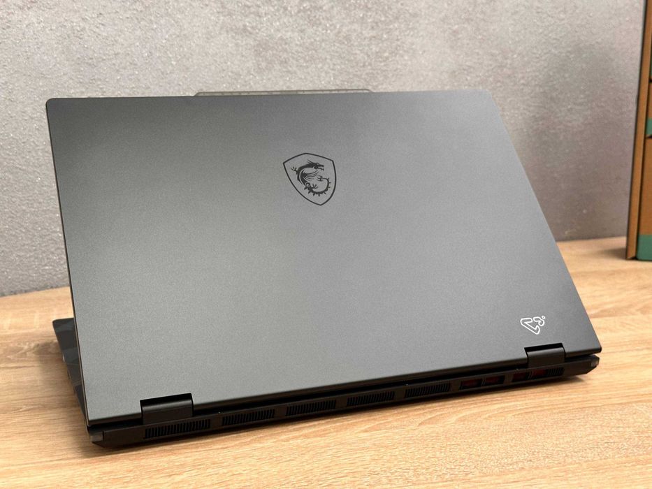 іНоваційний Ігровий Ноутбук MSI Cyborg 15.6" B2RWFKG 144Hz/Intel Core 7-240H (10Ядер 14Пот)/16Гб DDR5/1TB SSD/nVidia RTX 5060 GDDT7 8Gb/Новий/Потужний