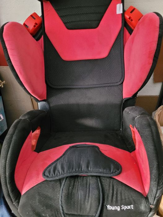 Дитяче автомобільне крісло RECARO