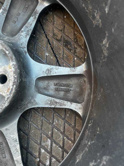 Felgi aluminiowe volkswagen R17 Santa Monica golf iv gti 5x100