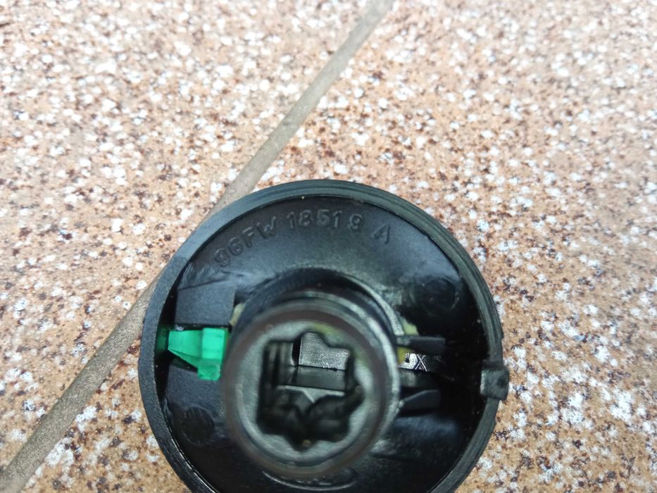 Ручка ричажок крутілка на блоці керування опалювача 96FW-18519-A Форд