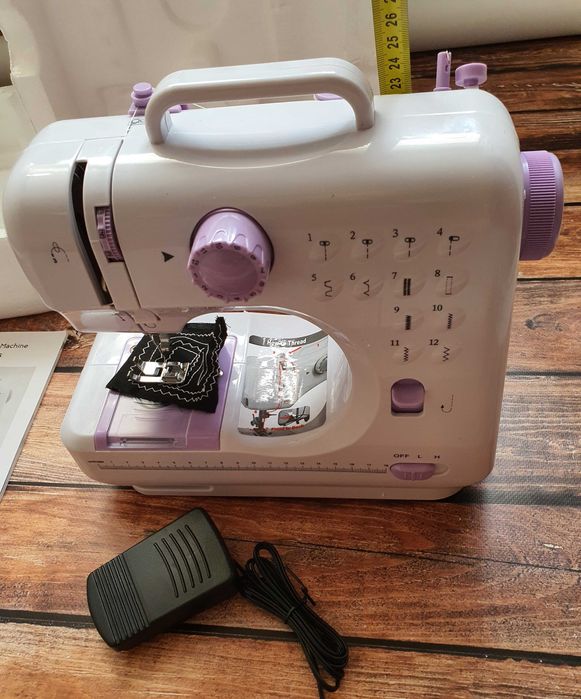 Wielofunkcyjna maszyna do szycia z 12 ściegami