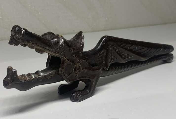 Оріхокол, Лускунчик, Дракон