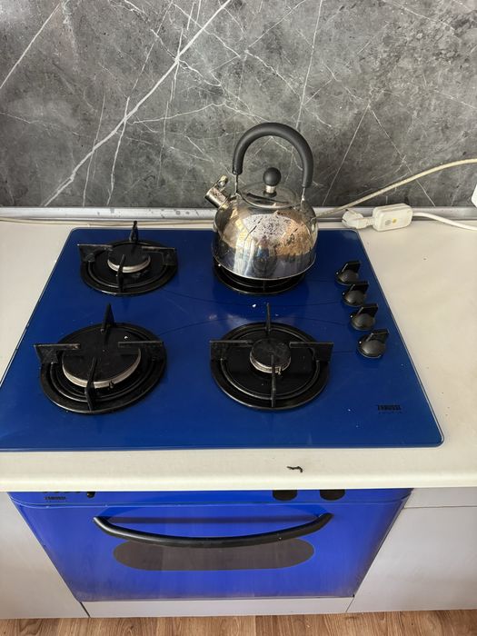 Продам варочную поверхность ZANUSSI